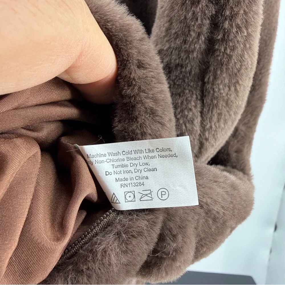 NEW Sprigs Faux‎ Fur Scarf w/ Zippered Pocket 2.0- brown